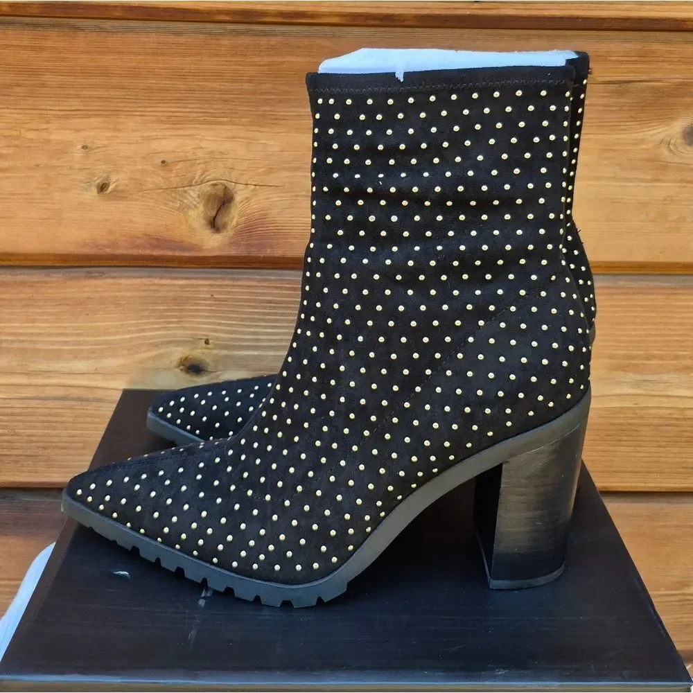 NWB Charles Charles Davud Danielle Boots